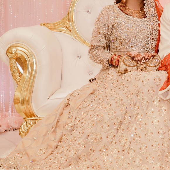 Gold Pakistani Wedding dress - Picture 8 of 16